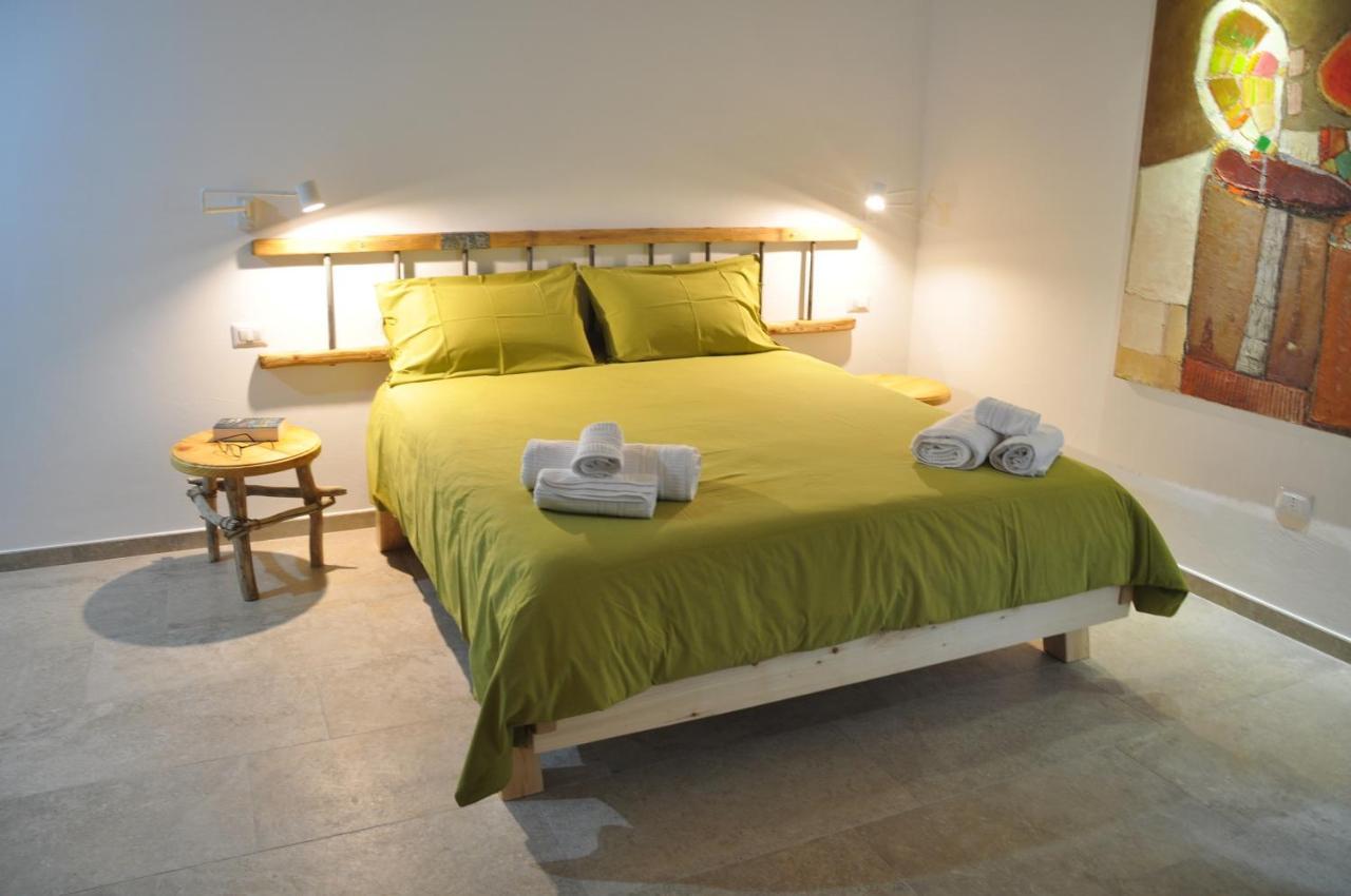 B&B Les Chambres Rooms & Suite サンタ・テレーザ・ガッルーラ エクステリア 写真