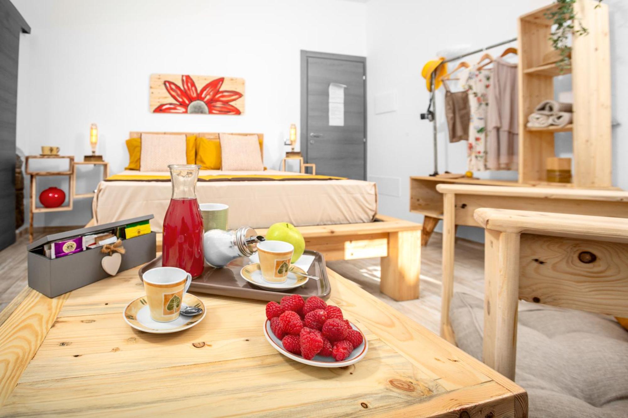 B&B Les Chambres Rooms & Suite サンタ・テレーザ・ガッルーラ エクステリア 写真