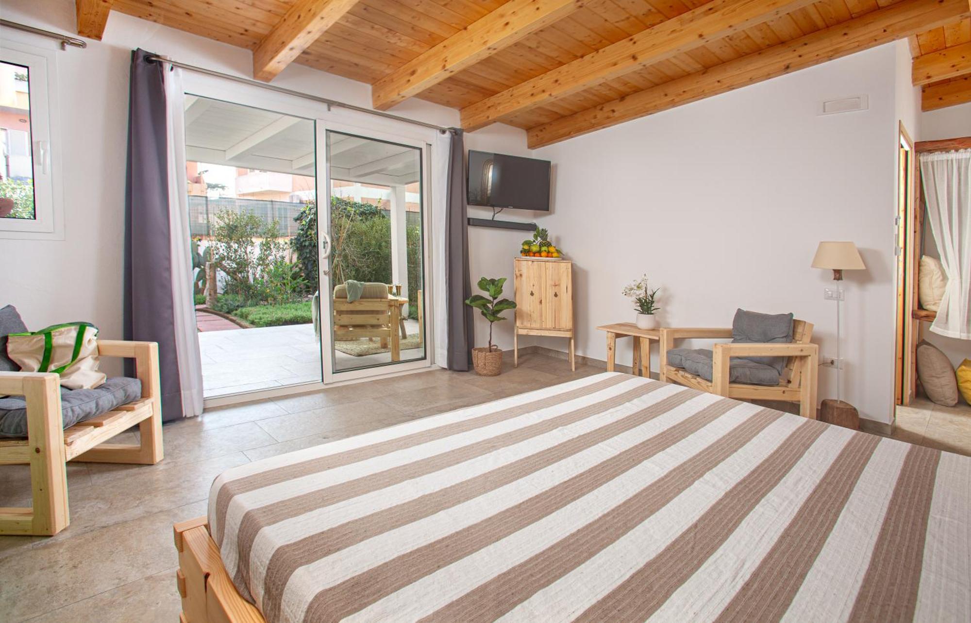 B&B Les Chambres Rooms & Suite サンタ・テレーザ・ガッルーラ エクステリア 写真