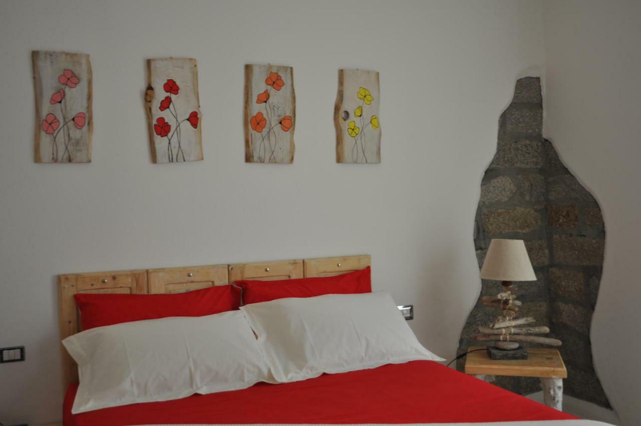 B&B Les Chambres Rooms & Suite サンタ・テレーザ・ガッルーラ エクステリア 写真