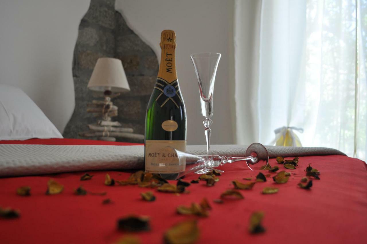 B&B Les Chambres Rooms & Suite サンタ・テレーザ・ガッルーラ エクステリア 写真